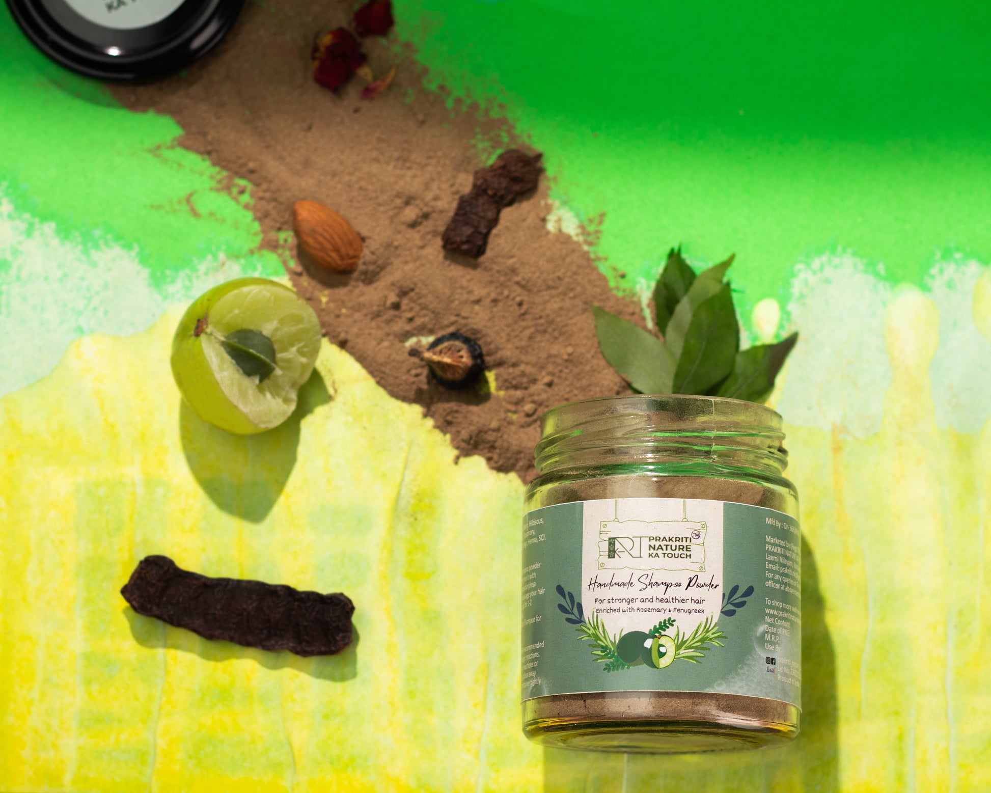 PNKT Organic Shampoo Powder - Close-up of fine herbal powder texture - Pure natural ingredients