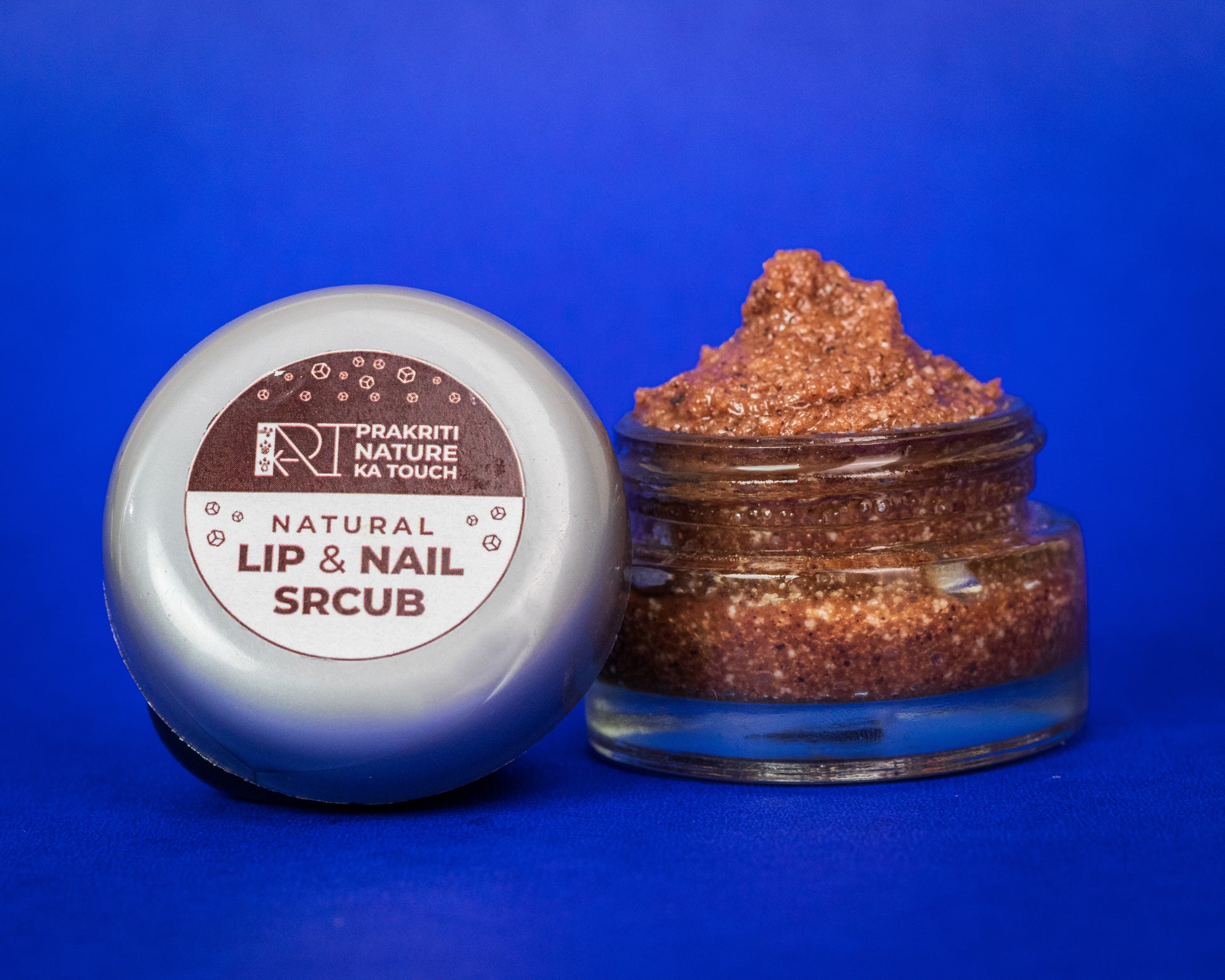 PNKT Natural Scrub - Close-up texture showing castor sugar granules and coffee powder - Natural exfoliating ingredients